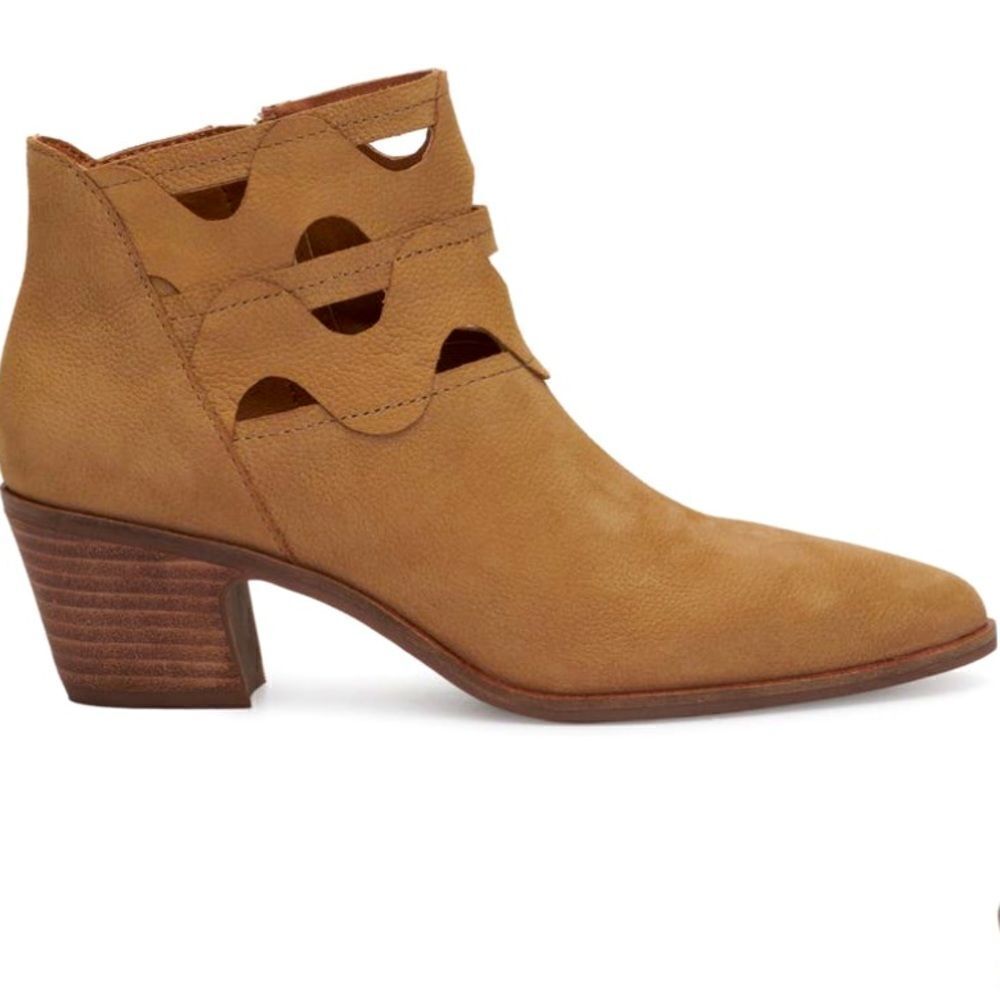 LUCKY BRAND GEZANA CUTOUT BOOTIE